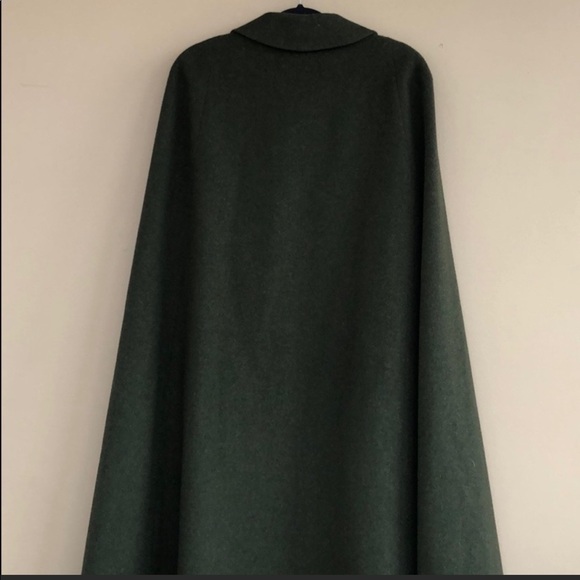 🔔Vintage Burberry🔔 Long Wool Cape. FLAWLESS!!! - Picture 3 of 5